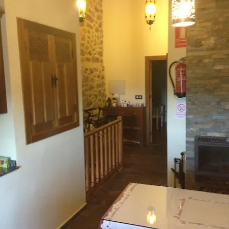 A Fala En Y San Martin De Trevejo, Sierra De Gata Trevejo