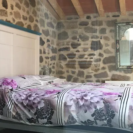 A Fala En Y San Martin De Trevejo, Sierra De Gata *