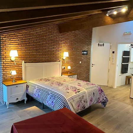 A Fala En Y San Martin De Trevejo, Sierra De Gata *