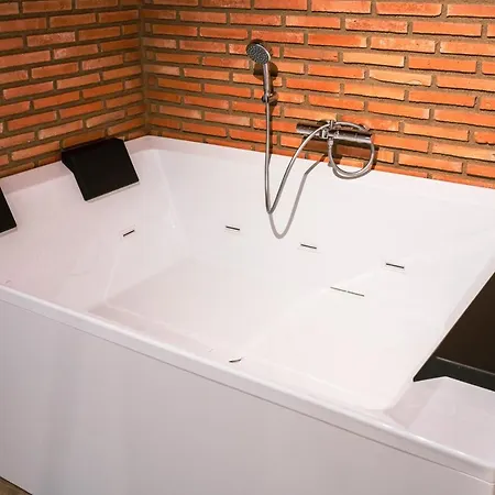 A Fala En Y San Martin De Trevejo, Sierra De Gata Trevejo