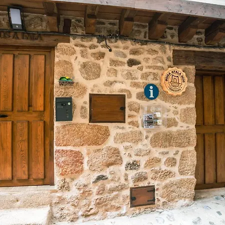 A Fala En Y San Martin De Trevejo, Sierra De Gata *